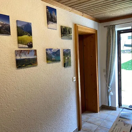 Reithamer Bergfensterl アパート *